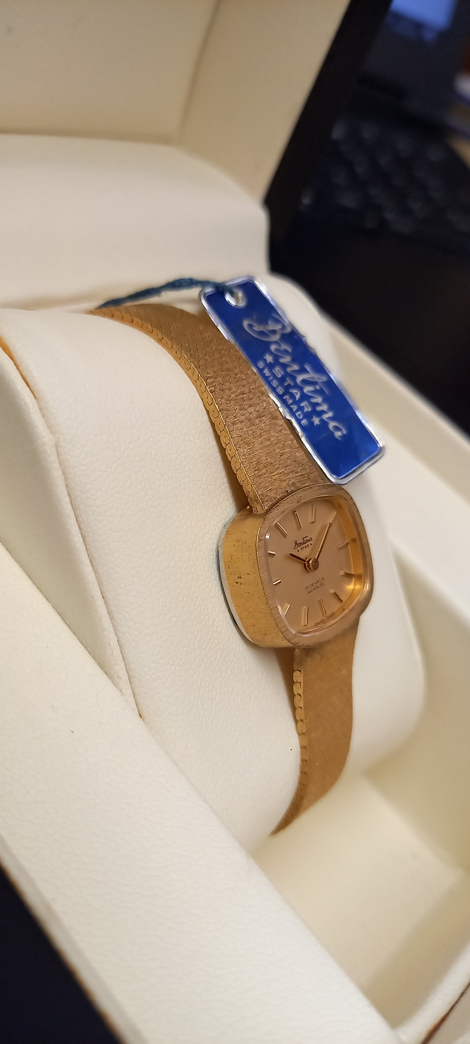 Vintage Ladies Bentima Manual Gold Watch