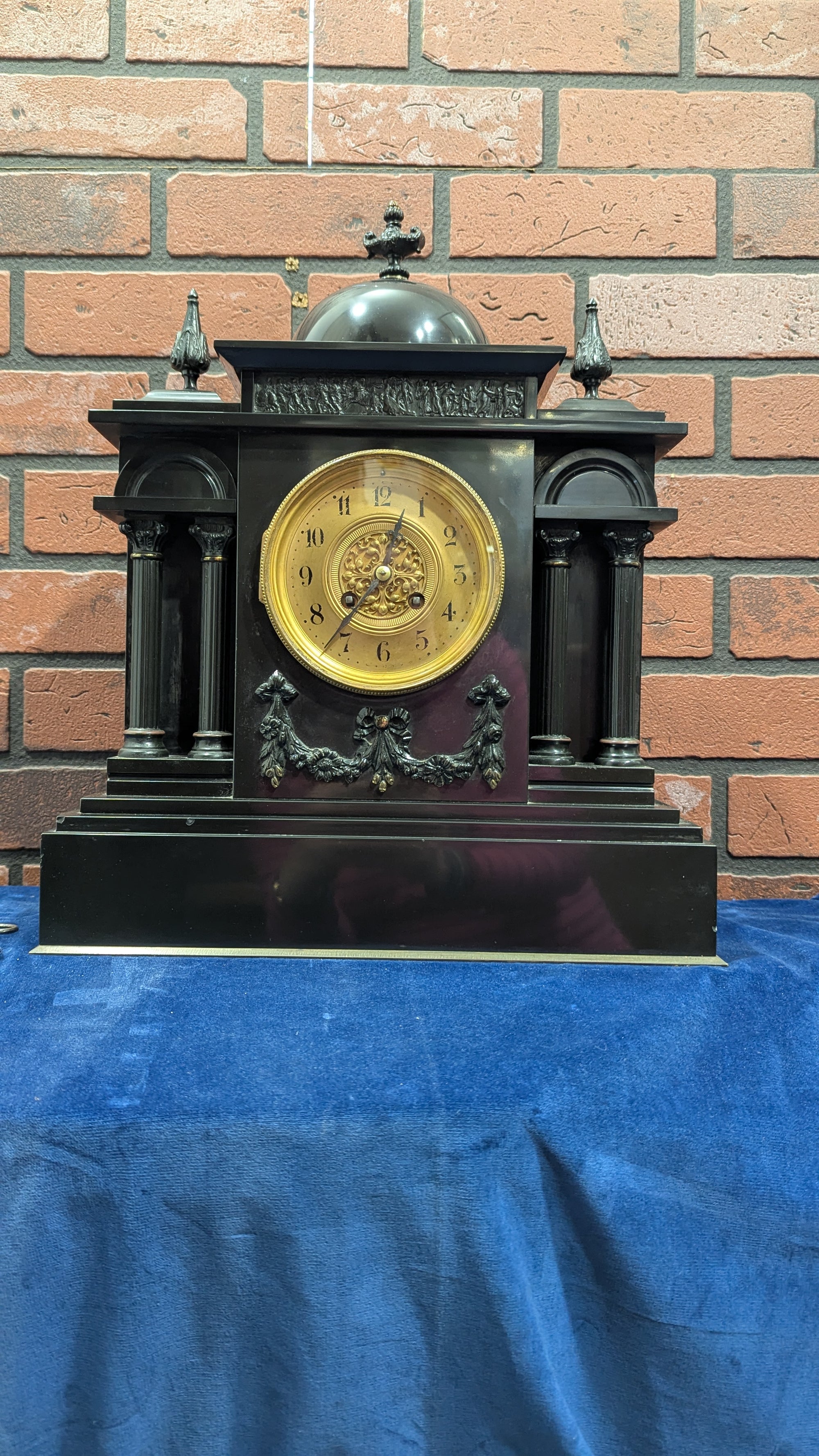 SH Polished Black Marble Mantle Clock