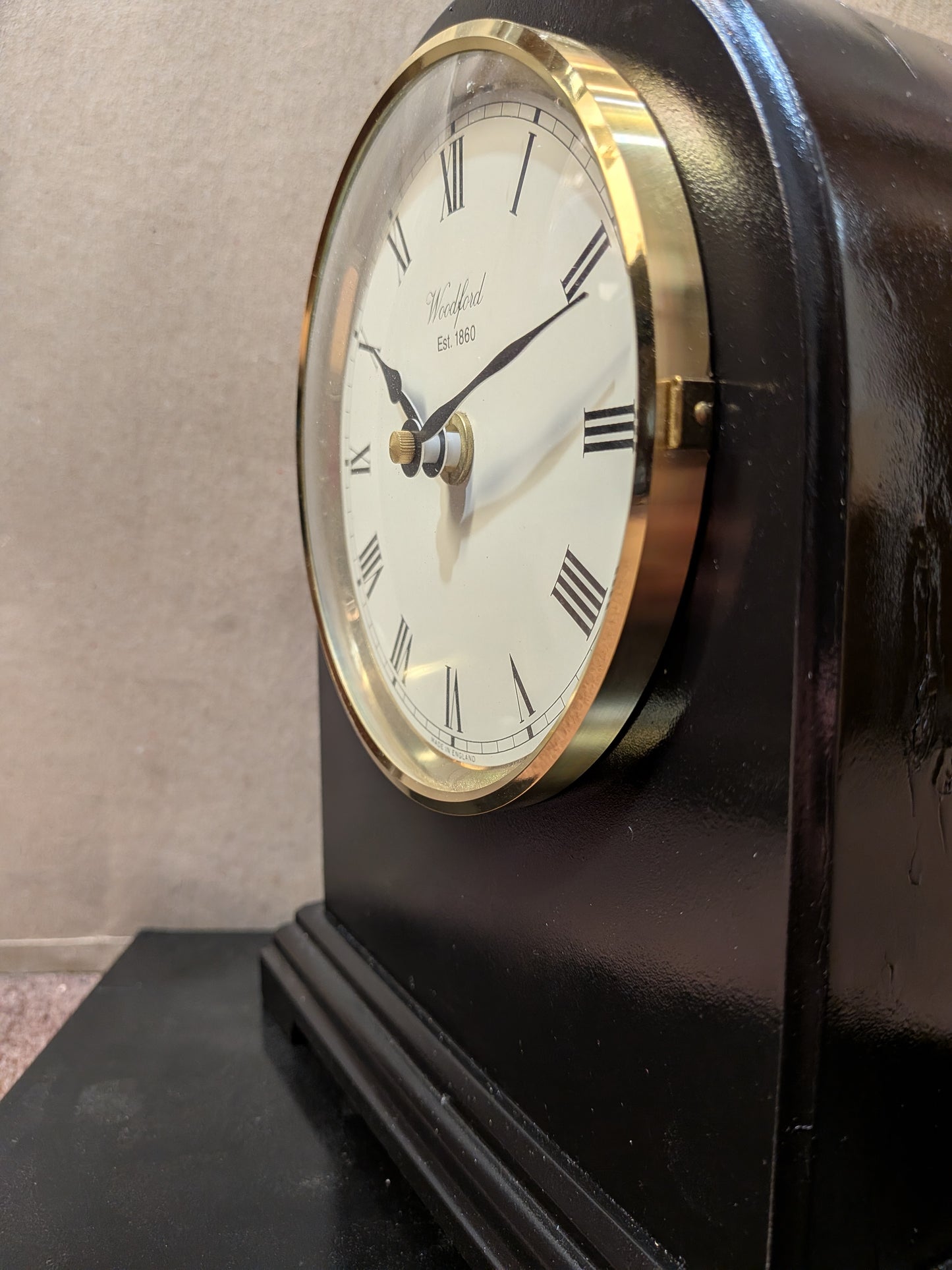 Woodford Solid Timber Quartz Mantle Clock – Sleek Black Finish