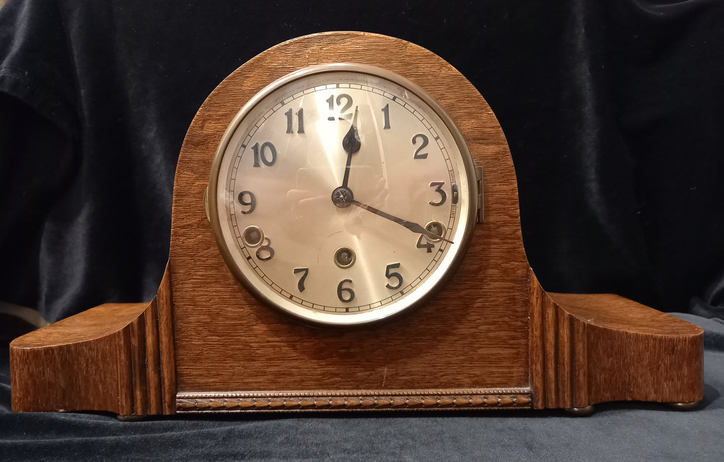 Napoleon Oak Mantle Clock | 8-Day Westminster Chime Movement
